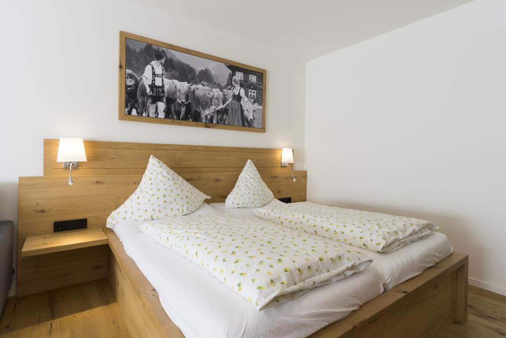 Haus Sonnenhof Apartment Oberstdorf Exterior photo